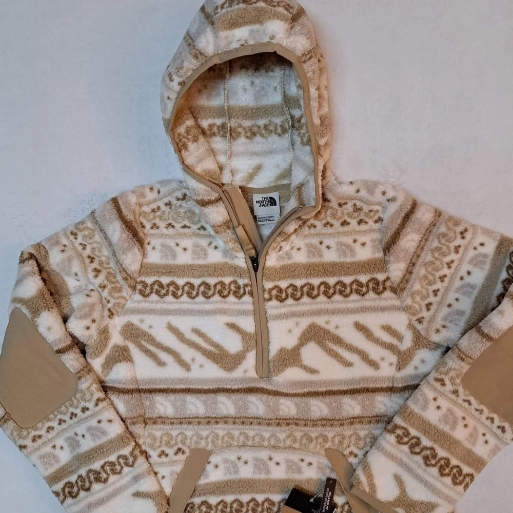 THE NORTH FACE 
Printed Campshire Fleece Pullover Hoodie - Picture 5 of 11